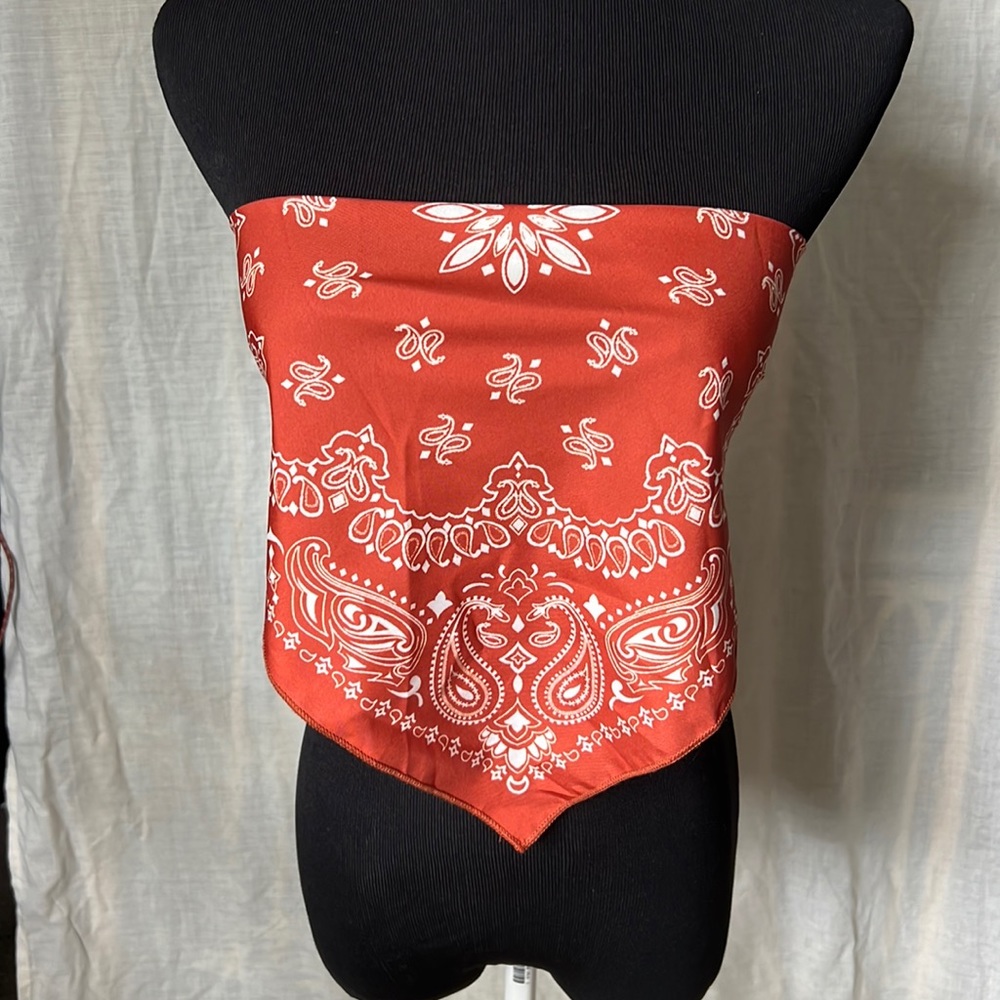 SHEIN Crop Top
